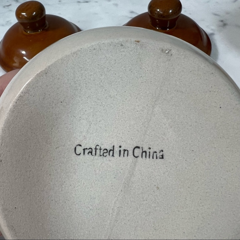 Set of 2 French ONION soup Crock Bowls with Lids/handles - Picture 6 of 8